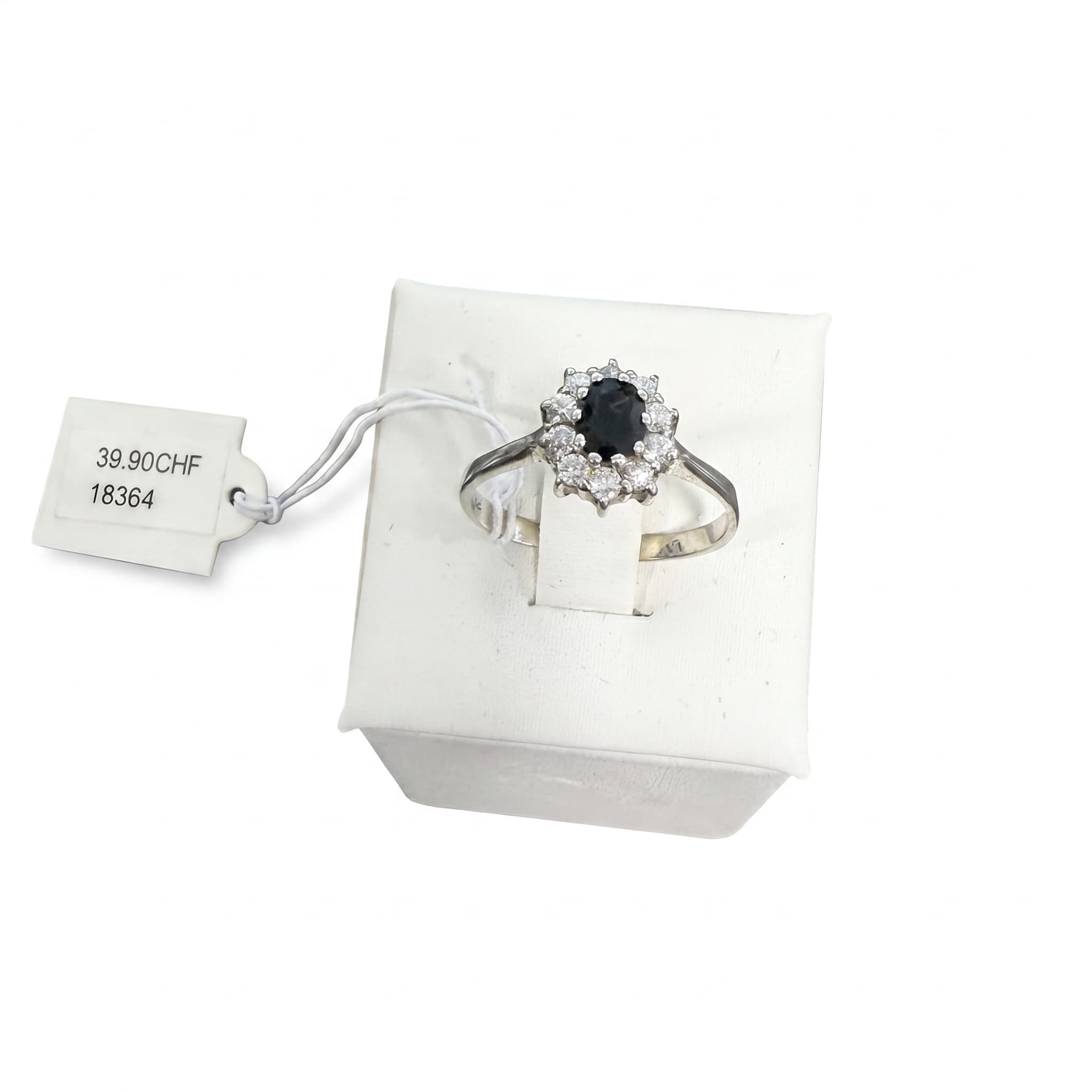 Bague marguerite saphir ovale halo zircons argentée