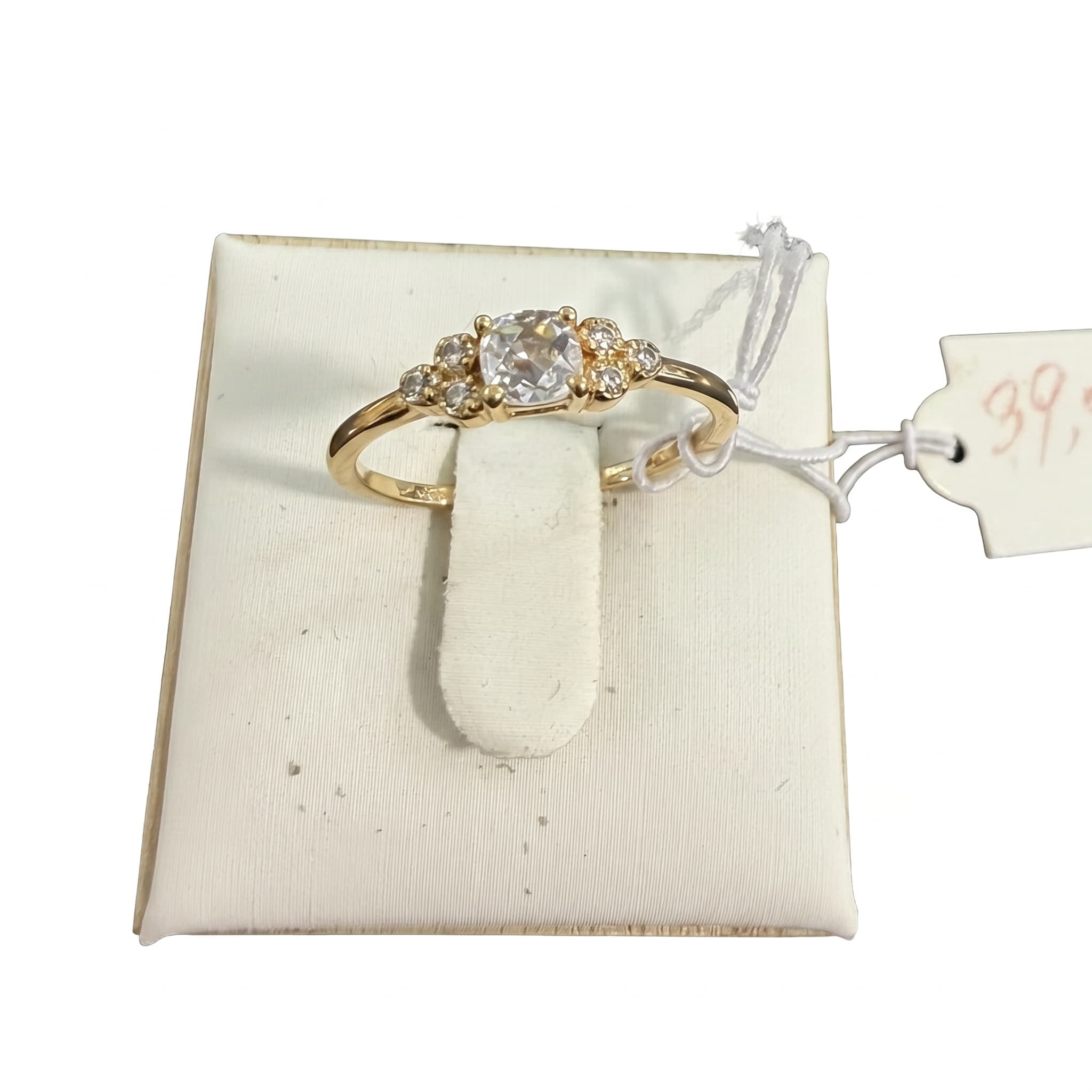 Bague solitaire zircon coussin accents dorée