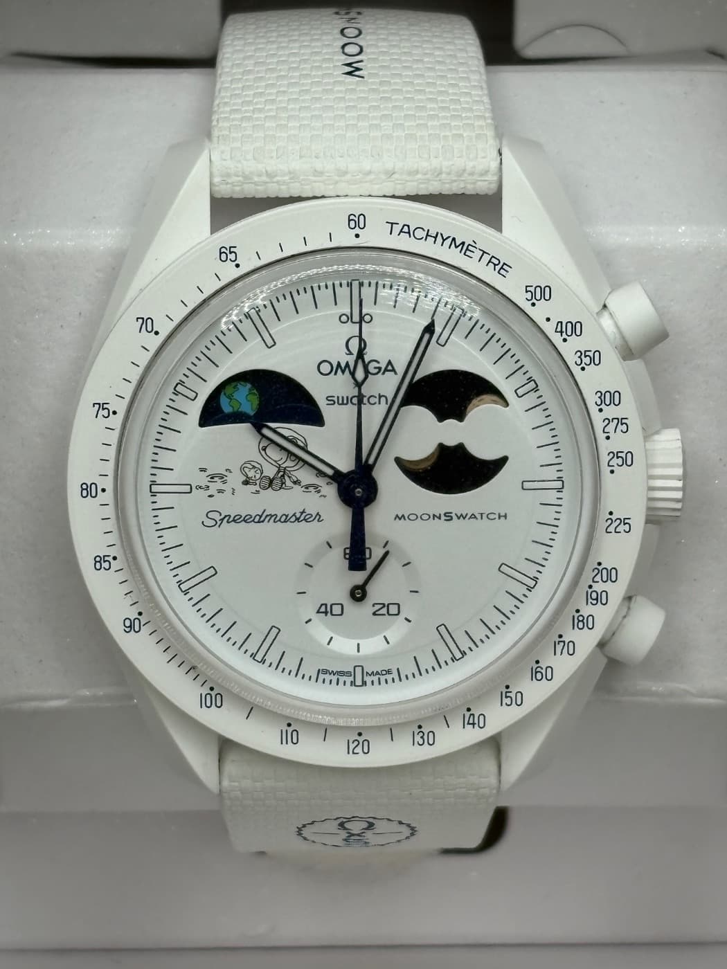 MONTRE MOONSWATCH