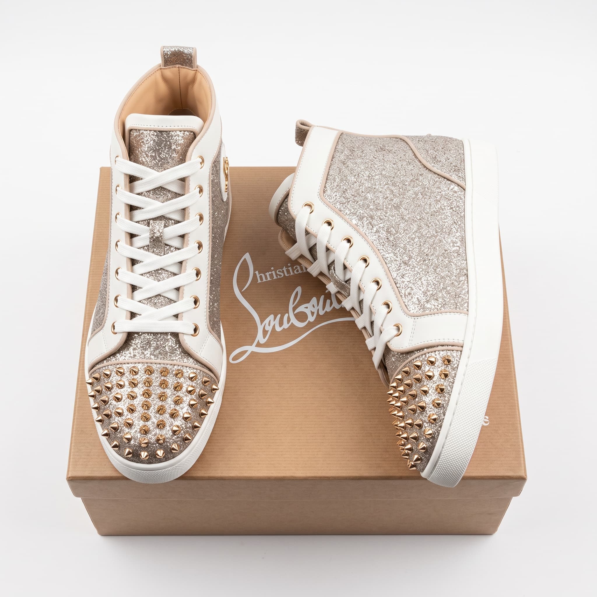 Louboutin spikes T 37