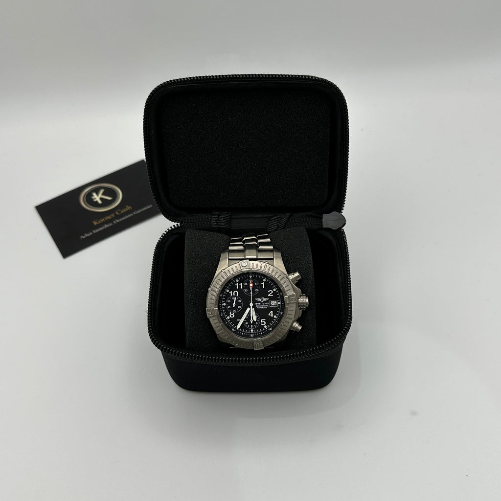 Breitling Avenger E133